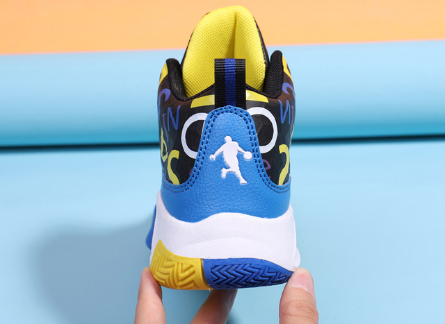 Nowe jesienne buty koszykarskie dla chłopców - antypoślizgowe, sportowe trampki z poduszką - dziecięce - Wianko - 6