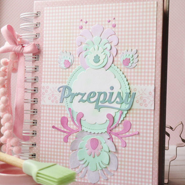 DIY Scrapbooking - Matryca do wycinania polskiego alfabetu z ręcznie wykonaną dekoracją - Wianko - 2