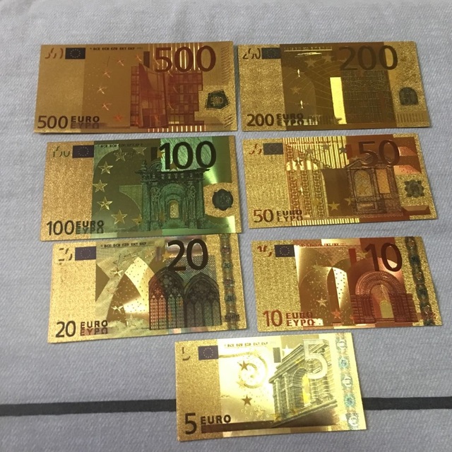 Zestaw 7 sztuk złotych banknotów Euro o nominałach 5, 10, 20, 50, 100, 200, 500 EUR z 24K złota, idealny do kolekcji banknotów - Wianko - 1