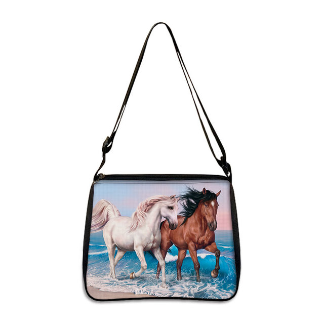 Elegancka torba na ramię dla kobiet - Horse Animal Fashion: płócienna torba podróżna z uchwytami krzyżowymi - Wianko - 6