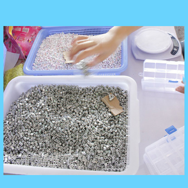 1000 sztuk różnych rodzajów akrylowych koralików do DIY bransoletki i naszyjnika dla dzieci - Wianko - 5