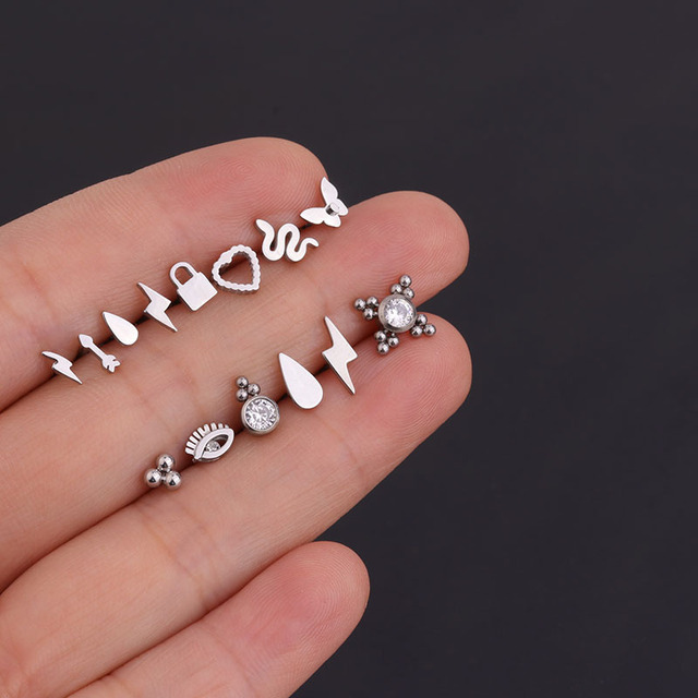 Sztuka złotych kolczyków Helix w kształcie małych, ślicznych serc wąż uszu szpilki mankietowych - Wianko - 2