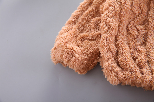 Jesienno-zimowe ubrania domowe dla niemowląt: pluszowy sweter i spodnie o jednolitym kolorze dla chłopców i małych dziewcząt - Wianko - 21