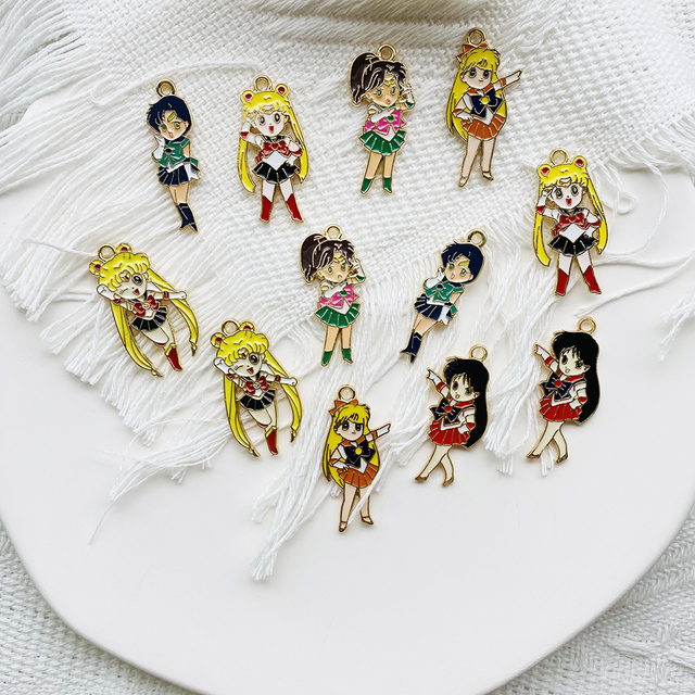 10 sztuk ręcznie robionych wisiorków naszyjników breloków ze stopu - japońska kreskówka Anime dla dziewczyn DIY - Wianko - 1