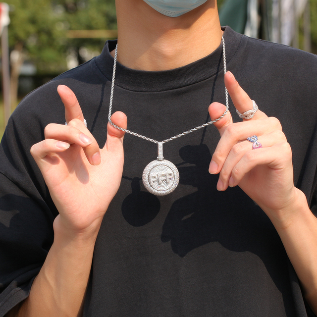 Personalizowany naszyjnik z obracającą się pierwszą literą TBTK oraz sześciennym wisiorkiem pełnym cyrkonii – biżuteria Hiphop - Wianko - 9