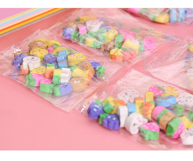 30 paczek mini gumek, małe gumki w kształcie kreskówkowych postaci, kreatywne artykuły papiernicze dla dzieci - gumki Koreańskie - Wianko - 6