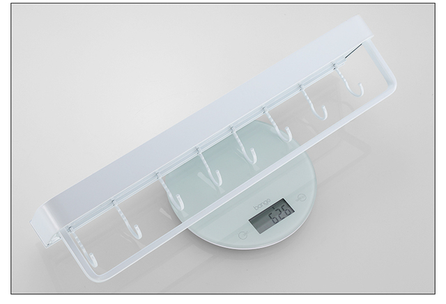 Półka łazienkowa ULA biała 30/40/50/60 cm - polecana do łazienki i kuchni, z możliwością zamontowania na ścianie. W zestawie znajdziesz hak, wieszak pod prysznic, regał magazynowy oraz wieszak na ręczniki - Wianko - 10