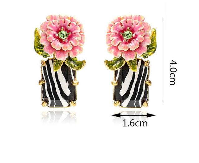 Kwiatowe kolczyki spiralne bez przebicia uszu różowe glazurowane emalią z 2019 r. - zestaw biżuterii dla kobiet - Wianko - 10