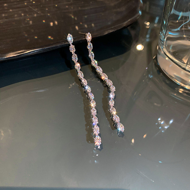 Kolczyki wiszące świecące kryształowe 2021 z nowej kolekcji, w stylu koreańskiego słodkiego geometrycznego trendu, długie kolczyki dla kobiet - Wianko - 5