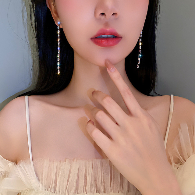 Kolczyki wiszące świecące kryształowe 2021 z nowej kolekcji, w stylu koreańskiego słodkiego geometrycznego trendu, długie kolczyki dla kobiet - Wianko - 1