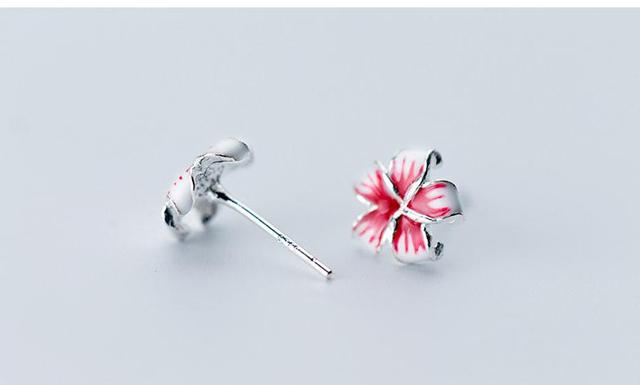 Eleganckie srebrne kolczyki kwiatowe w romantycznym czerwonym kolorze, dla dziewczynek i kobiet, idealne na prezent walentynkowy - Wianko - 4
