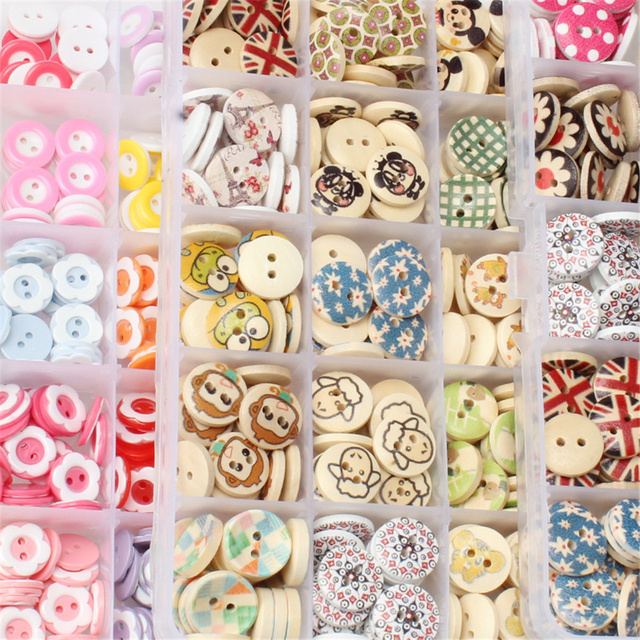 225/150szt. Kolorowe, handmade, DIY materiałowe guziki dla dzieci - sweterki, kamyczki, ozdobne, drewniane przyciski - zestaw - Wianko - 3