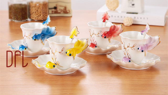Kubki do kawy i herbaty Goldfish z łyżeczkami i spodkami - kreatywna porcelana - Wianko - 2