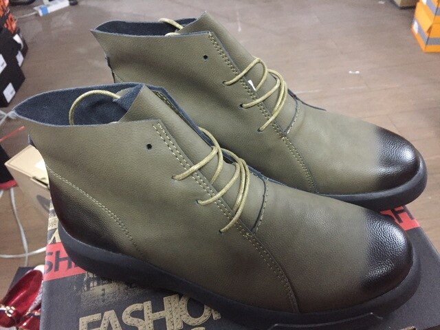 Męskie wysokie skórzane buty na jesień/zimę - Marka 2020, sznurowane, w stylu brytyjskim, kolor czarny - Wianko - 17