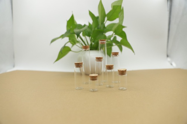 24 sztuki korków szklanych o wymiarach 22x100mm i pojemności 25ml do butelek probówek, mini słoików i fiolków - Wianko - 1