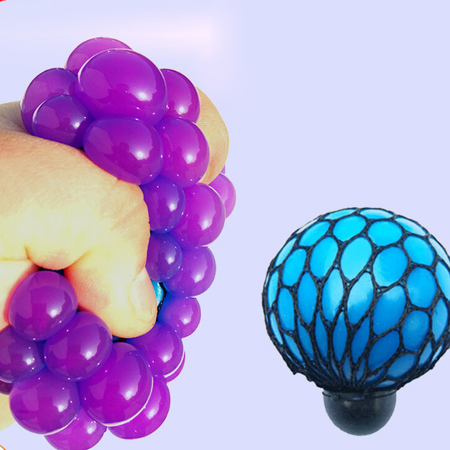 Zabawka antystresowa ściskana w kształcie winogron - nowość dla fanów żartów i rozrywki - Wianko - 10